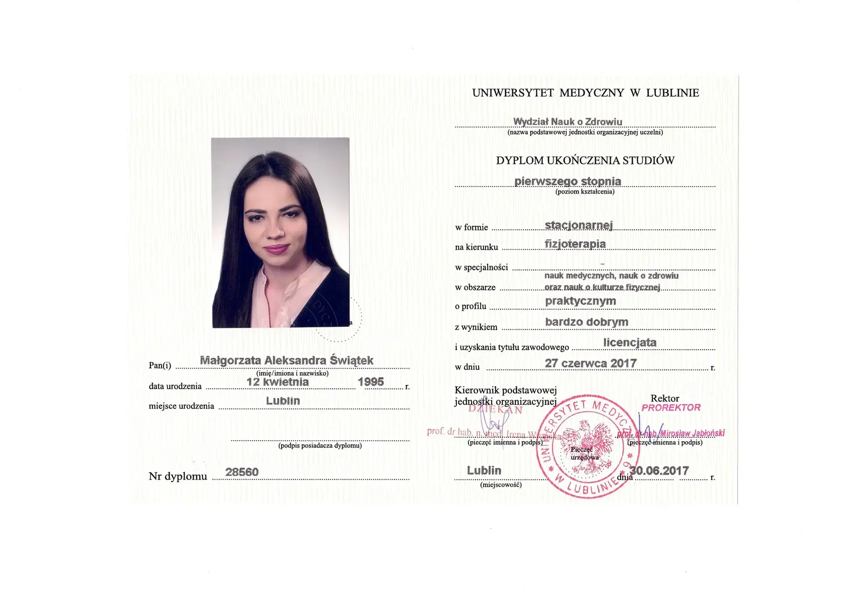 Dyplom lub certyfikat 5